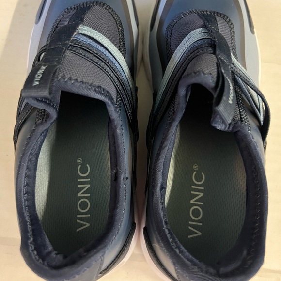 Vionic 7.5 Vayda Navy blue slip on sneakers - Picture 6 of 6